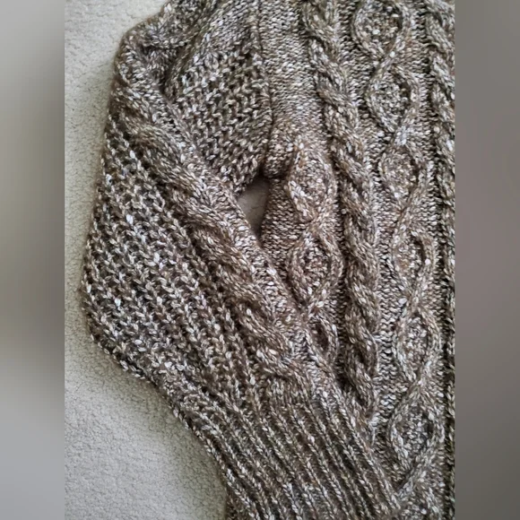 Sezane Olive Cable Knit Sweater - Picture 5 of 10